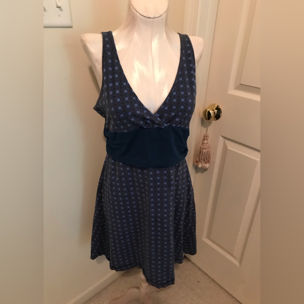 Patagonia dress blue size large pre worn $75